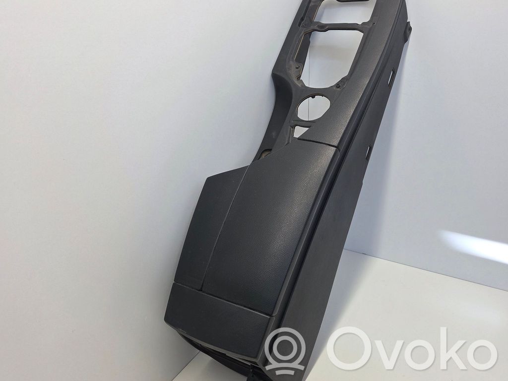 Armrest   7034086,7060013,727584