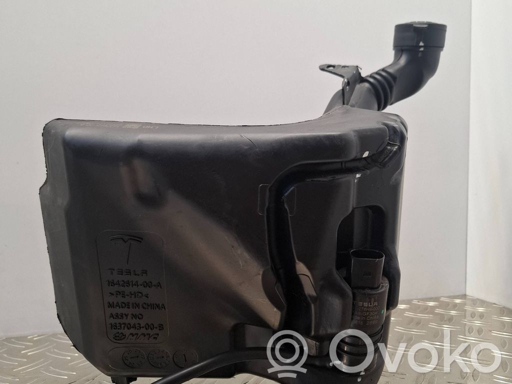 Tesla Model 3 Langų skysčio bakelis 