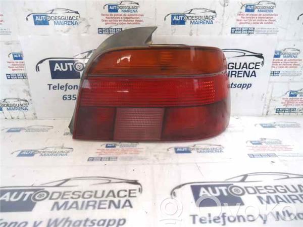Lámpara de faros/luces traseros