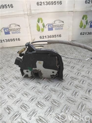 Priekšpusē slēdzene   8402540