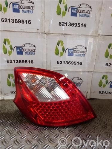Lámpara de faros/luces traseros   92402A2000