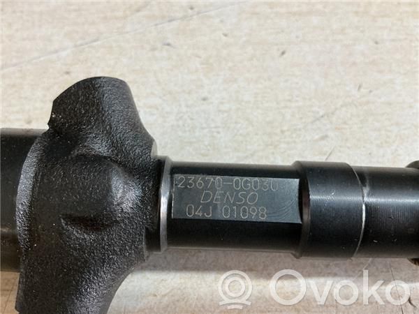 Inyector de combustible   236700G030