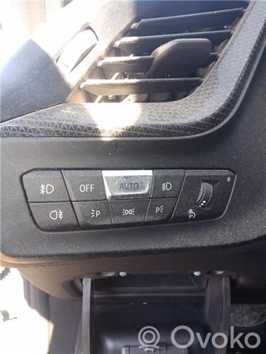 BMW 1 F40 Interruptor de luz 