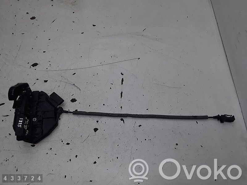 Ford Focus Priekšpusē slēdzene 