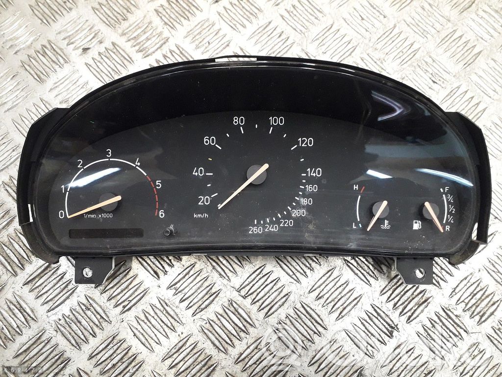 Saab 9-5 Tachimetro (quadro strumenti) 