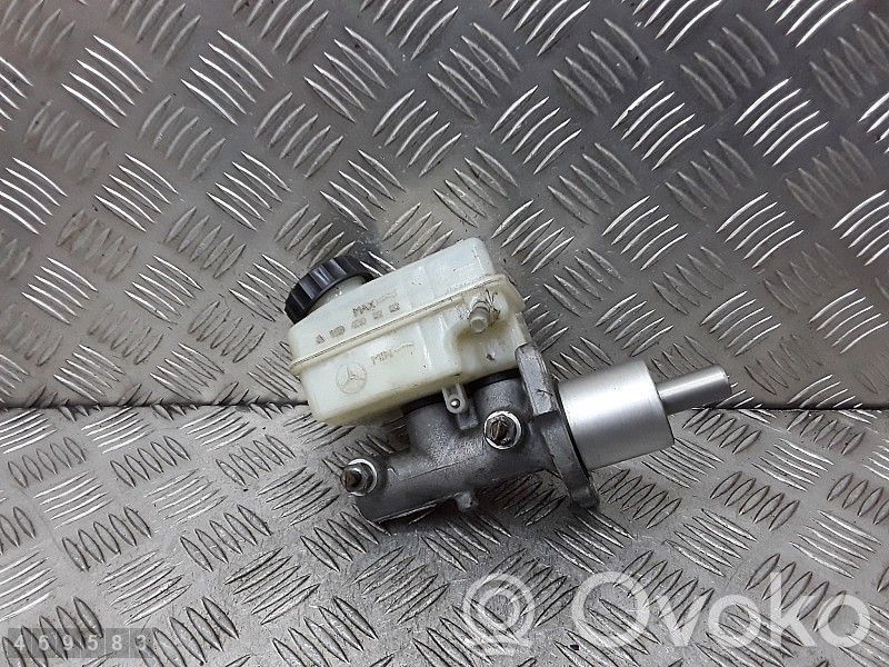 Mercedes-Benz A W169 Cilindro del sistema frenante