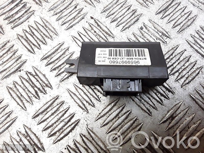 Unidad de control/módulo de la puerta   9659997680