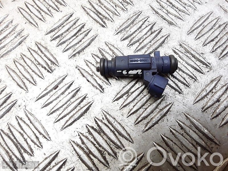 Inyector de combustible   353102B000