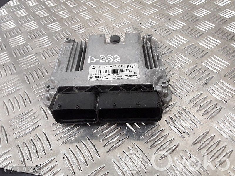 Opel Insignia A Engine control unit/module 
