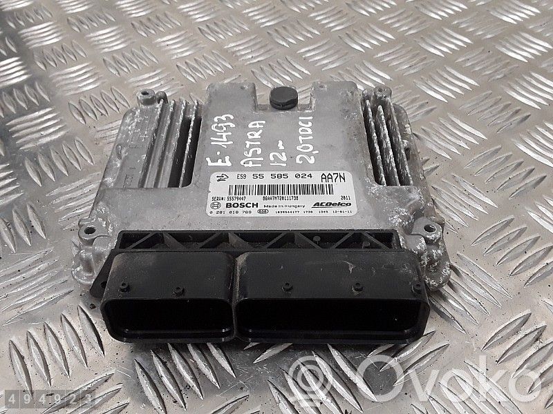 Opel Astra H Engine control unit/module 