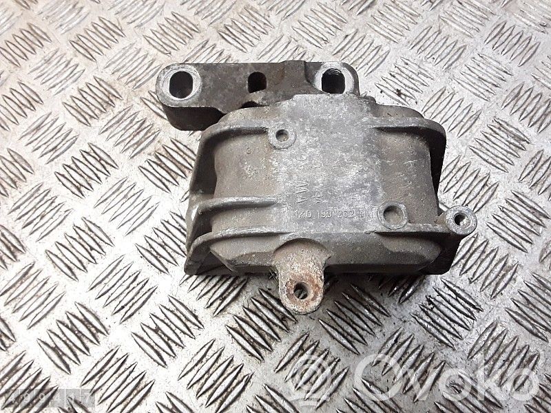 Volkswagen Golf V Suport tampon motor 