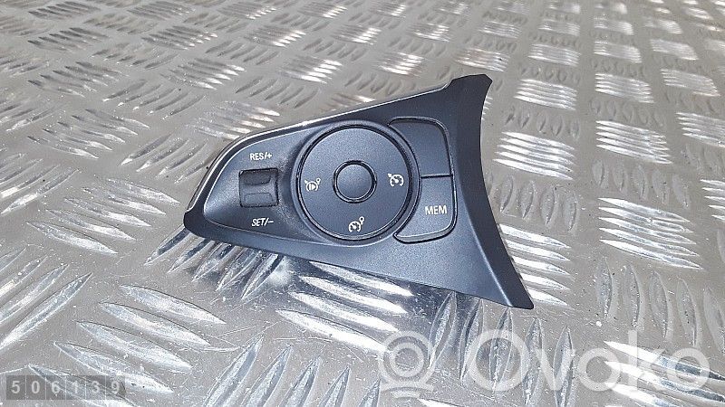 Opel Crossland X Interruptores/botones de la columna de dirección 
