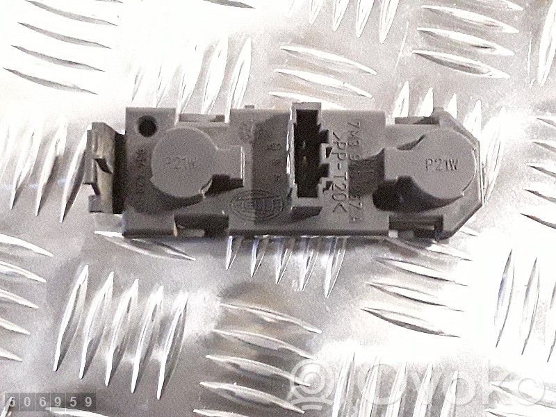 Glühbirnenhalter Heckleuchte   7M3945257A