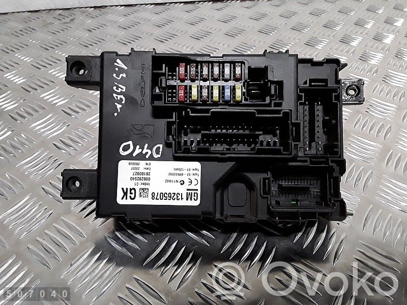 Opel Corsa D Módulo de fusible 