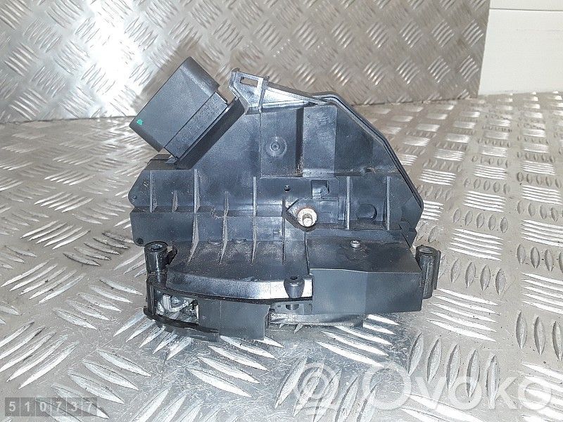 Etuoven lukko   AM5AU21813DE