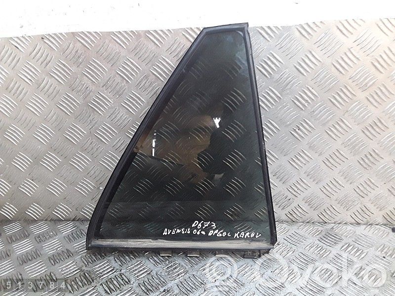 Toyota Avensis T250 Ventanilla de ventilación de la puerta trasera 