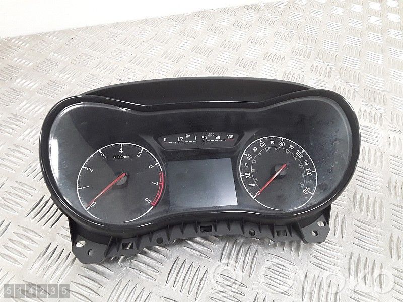 Opel Corsa E Speedometer (instrument cluster) 