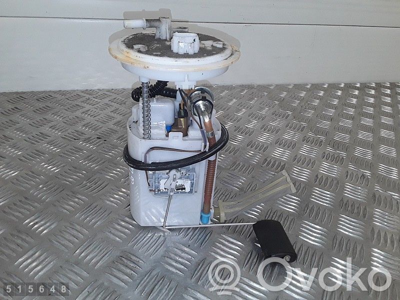 Bomba interna de combustible   1000A52739