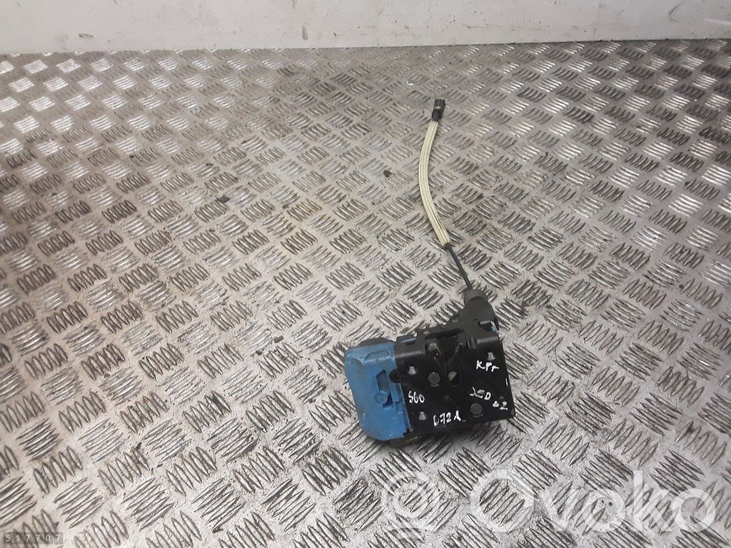 Cerradura de puerta delantera