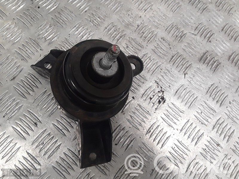 Hyundai i20 (PB PBT) Engine mount bracket 