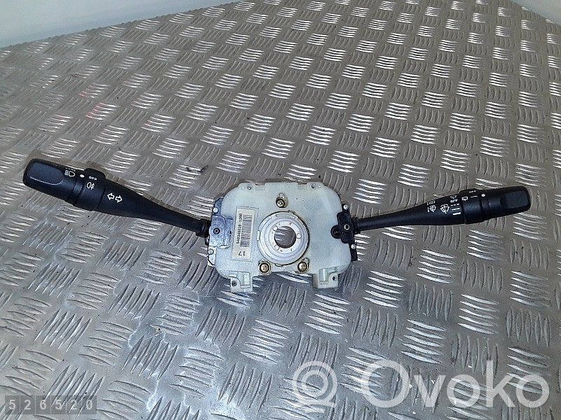 Nissan Micra C+C Interruptor/palanca de limpiador de luz de giro 