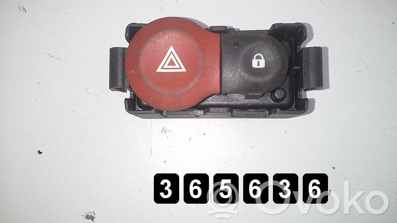 Botón interruptor de luz de peligro   8200214896A
