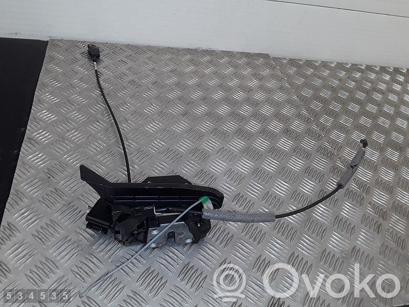 Opel Vivaro Încuietoare ușă față 