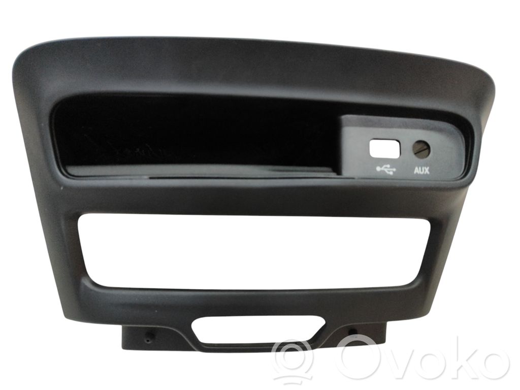 Chrysler Pacifica Dashboard storage box/compartment 
