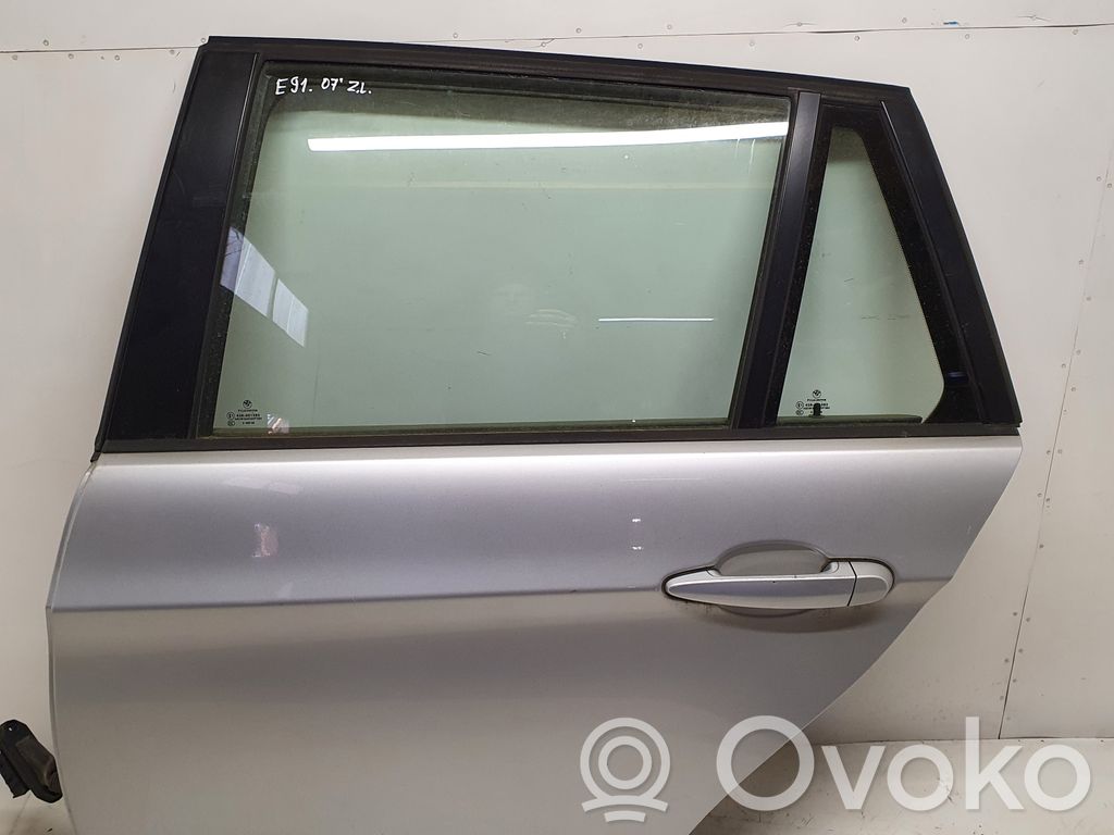 Rear door