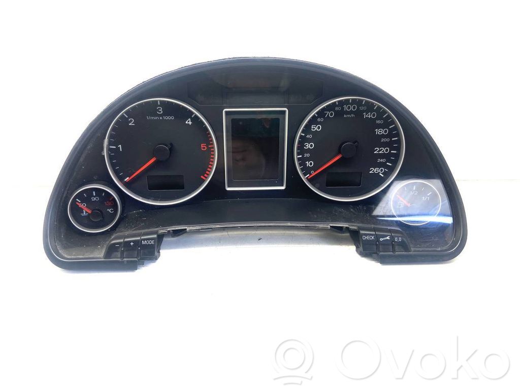 Audi A4 S4 B7 8E 8H Licznik / Prędkościomierz 