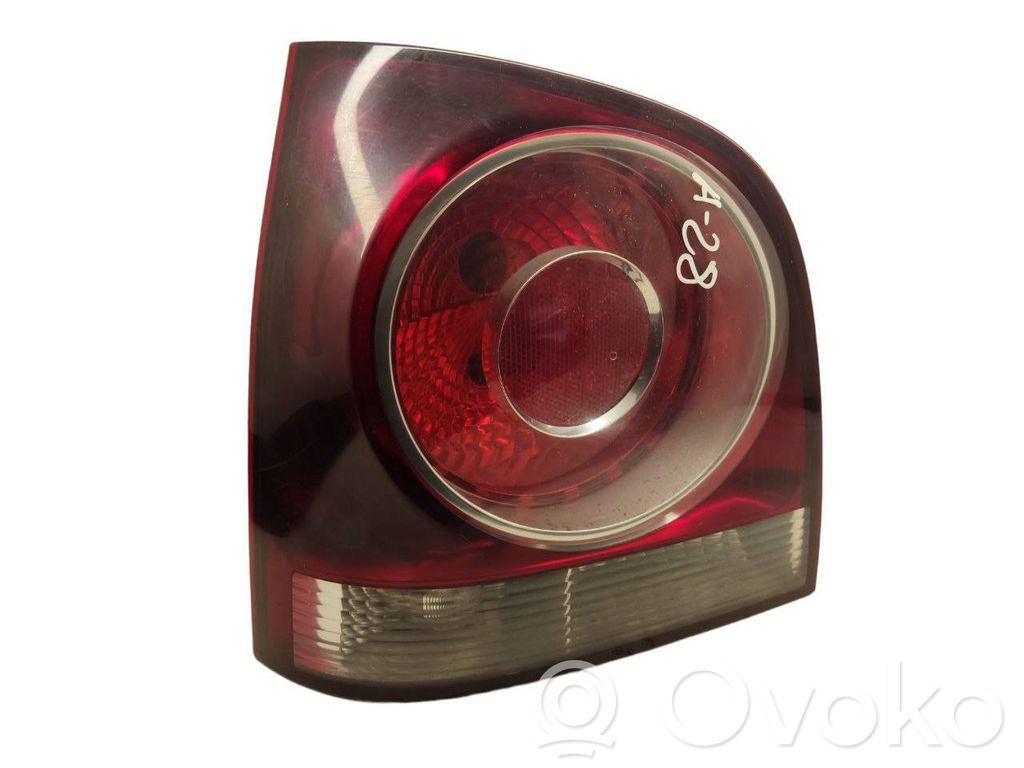 Volkswagen Polo IV 9N3 Lampa tylna 