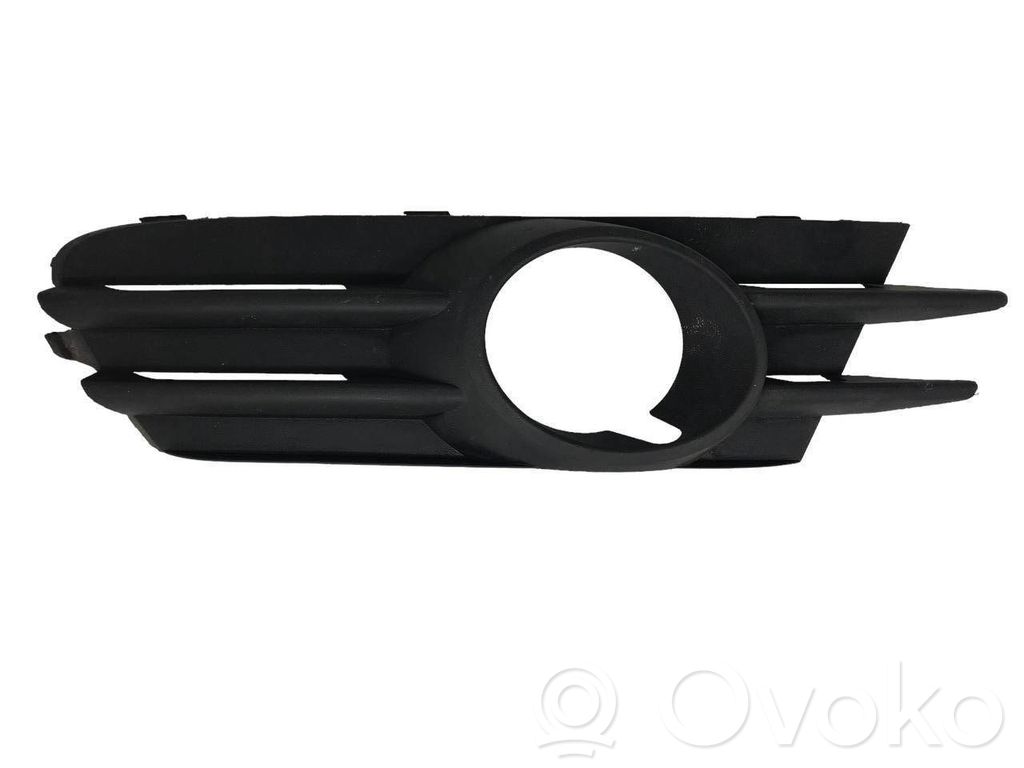 Volkswagen Scirocco Priešrūkinio žibinto apdaila/ grotelės 
