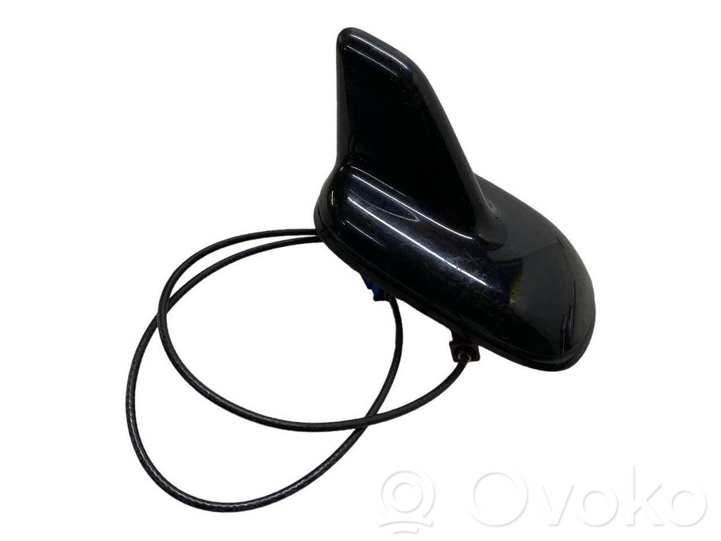 Volkswagen PASSAT B6 GPS-pystyantenni 