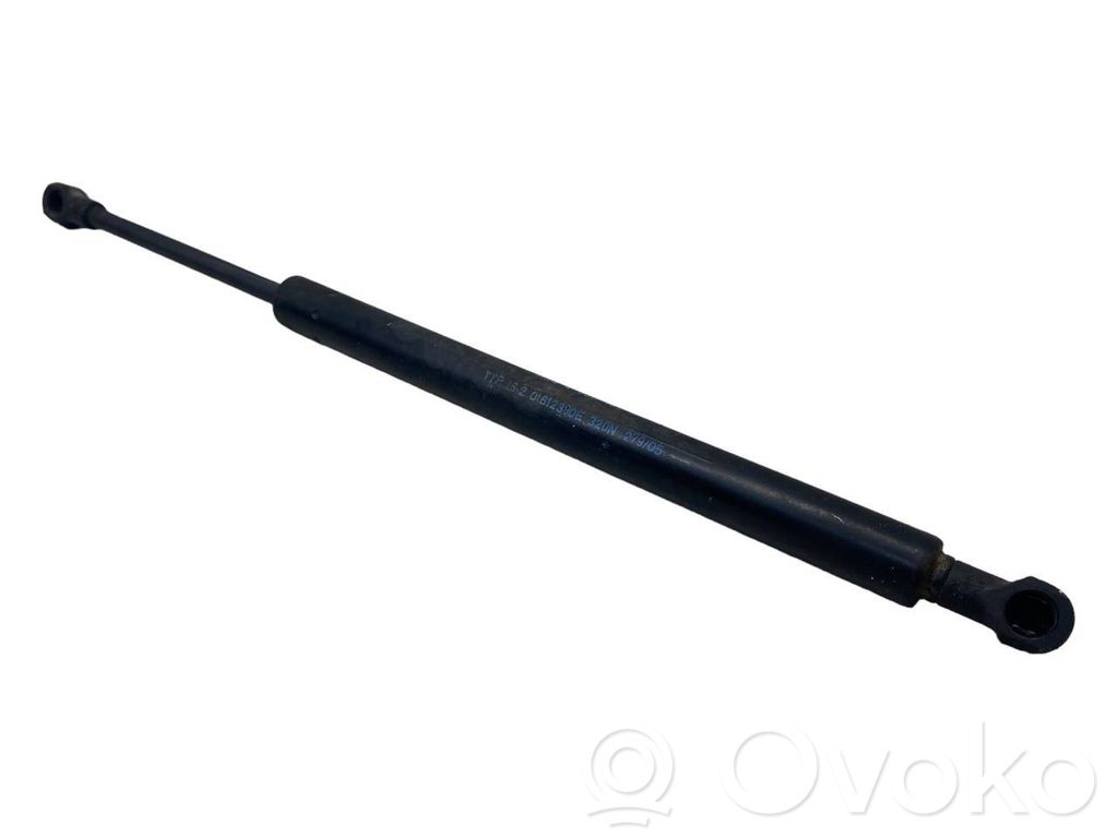 BMW 3 E90 E91 Tailgate/trunk strut/damper 