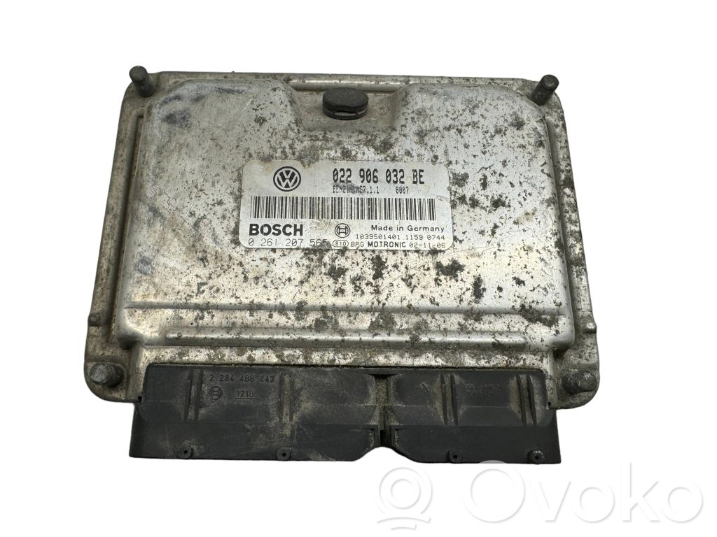 Volkswagen Touareg I Engine control unit/module ECU 