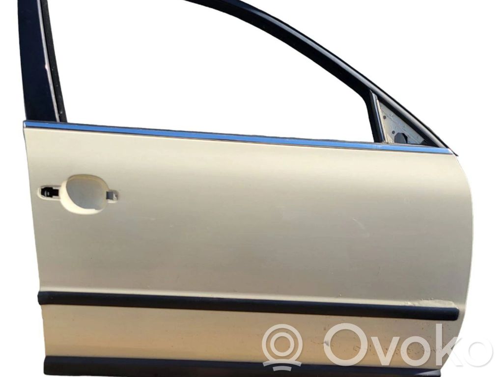 Volkswagen PASSAT B5.5 Puerta delantera 