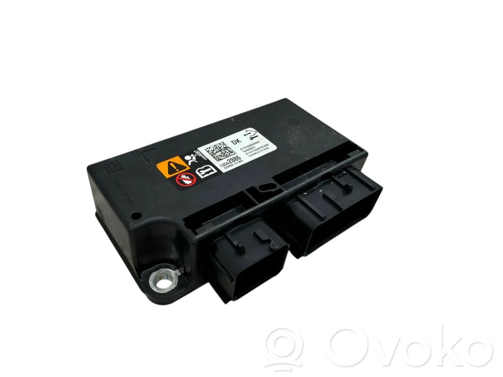 Airbag control unit/module   13592886,544930977,8110100000000X