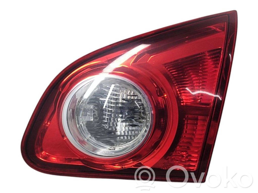 Nissan Qashqai Lampy tylnej klapy bagażnika 