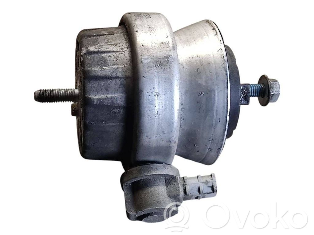 Audi A6 S6 C6 4F Engine mount bracket 