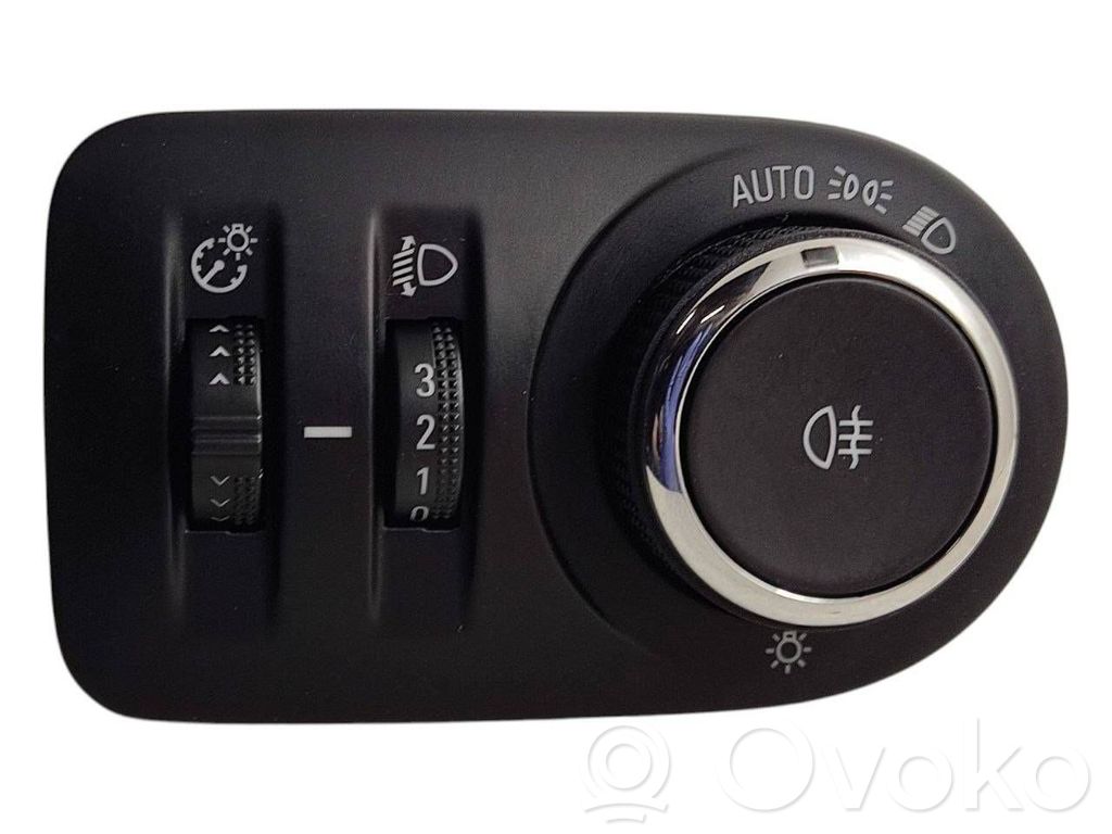 Opel Astra J Light switch 