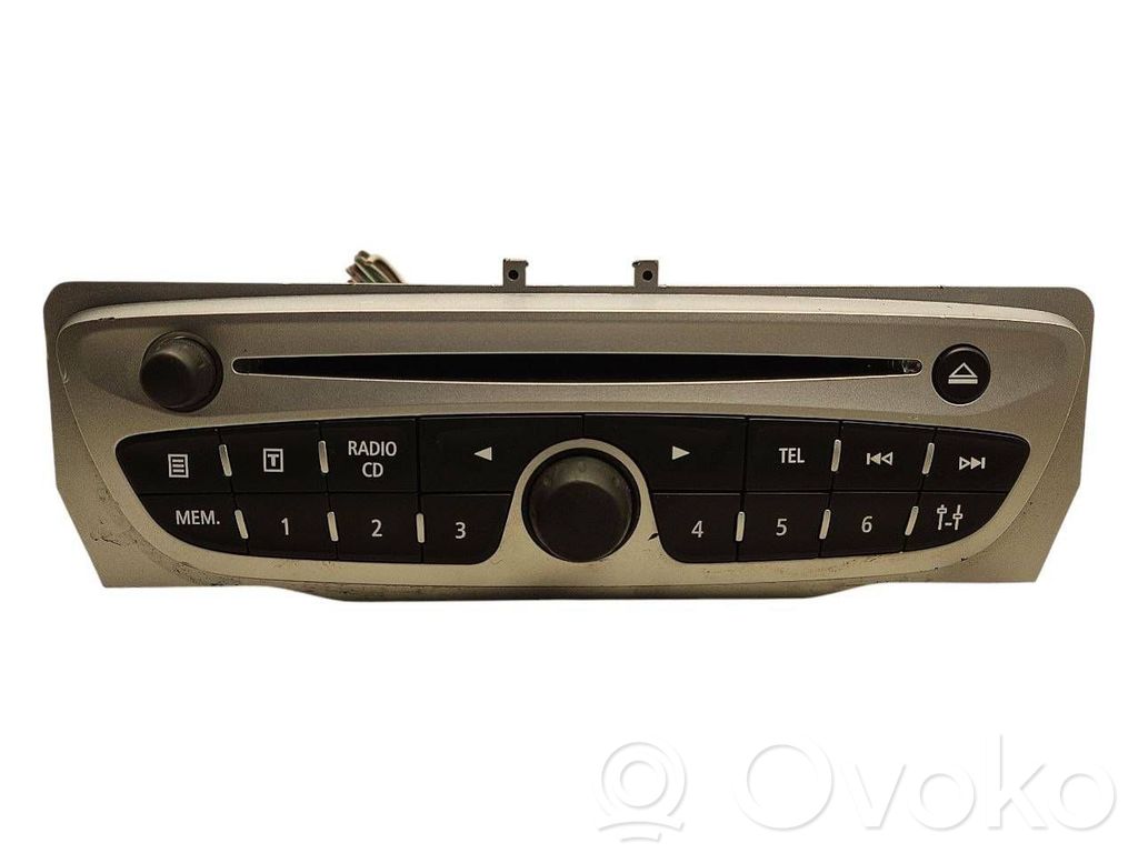 Renault Megane III Panel / Radioodtwarzacz CD/DVD/GPS 