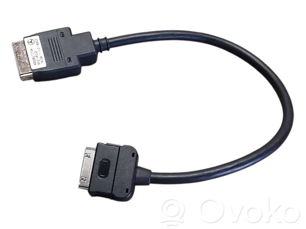 Mercedes-Benz C W204 Gniazdo iPod 