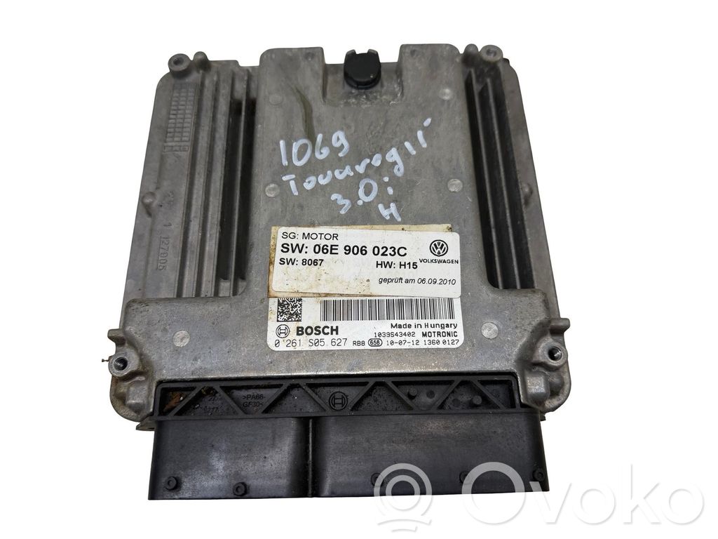 Volkswagen Touareg II Engine control unit/module 