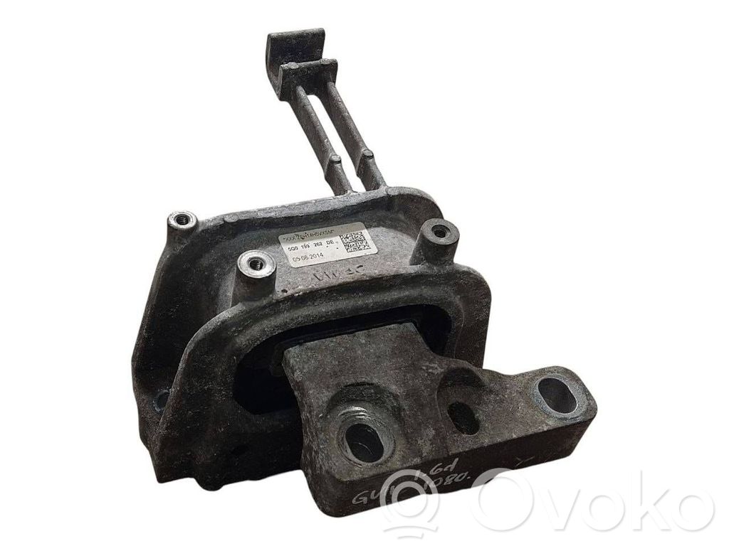 Volkswagen Golf VII Engine mount bracket 