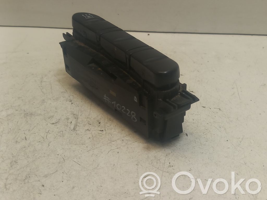 Mercedes-Benz C W203 Interruptor de calefacción del asiento 