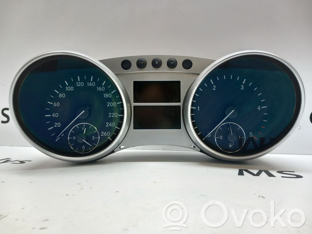 Mercedes-Benz ML W164 Licznik / Prędkościomierz 