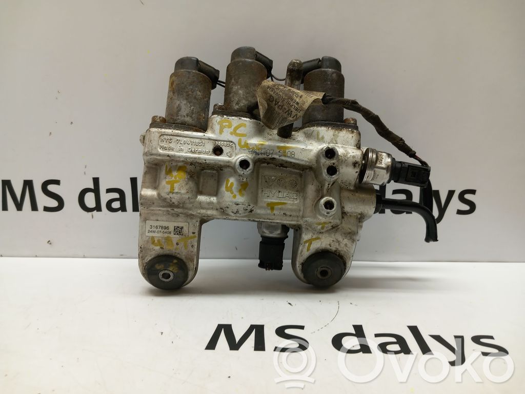 Porsche Cayenne (9PA) Air suspension compressor/pump 