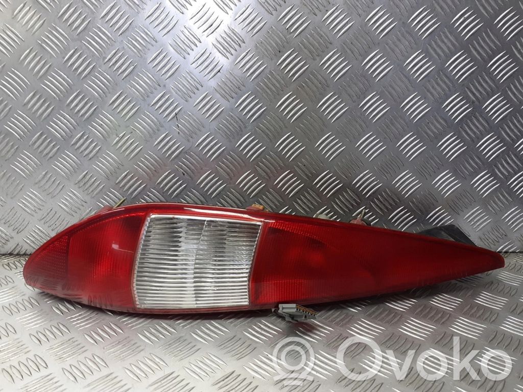 Ford Mondeo Mk III Rekisterikilven valo 