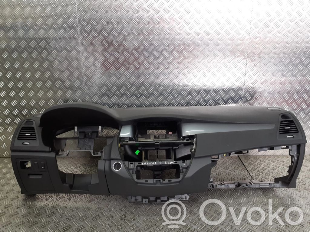 Renault Laguna III Armaturenbrett Cockpit 