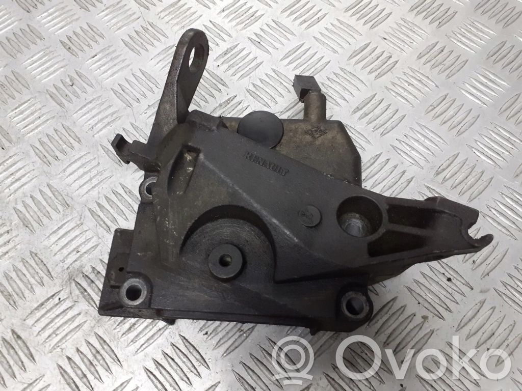 Renault Clio II Variklio tvirtinimo kronšteinas 